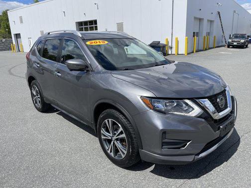 Gun Metallic 2019 Nissan Rogue SV
