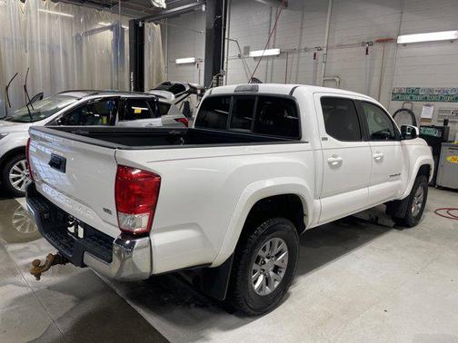 2016 Toyota Tacoma SR5