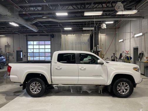 2016 Toyota Tacoma SR5