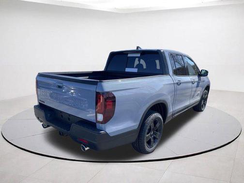 Sonic Gray Pearl 2026 Honda Ridgeline Black