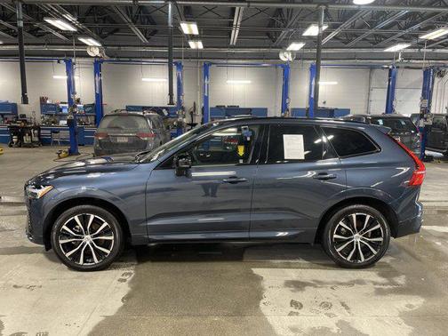 2025 Volvo XC60 B5 Plus