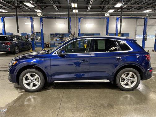 Navarra Blue Metallic 2021 Audi Q5 45 Premium