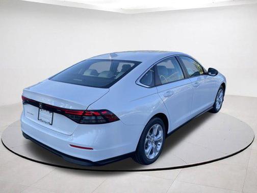 2025 Honda Accord LX 1.5T