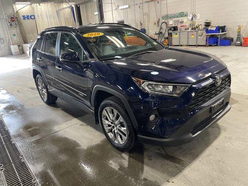 2020 Toyota RAV4 XLE Premium