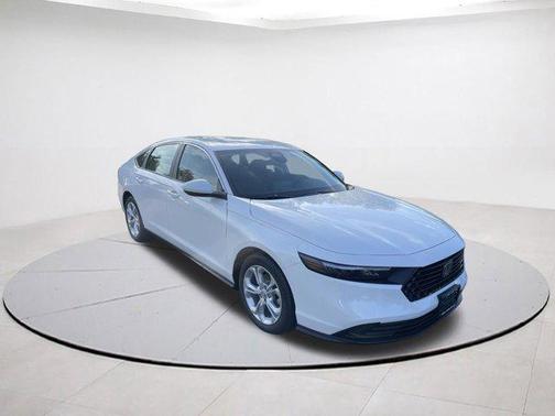 2025 Honda Accord LX 1.5T