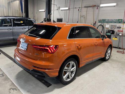 2019 Audi Q3 2.0T S line Premium Plus