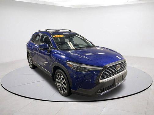 2024 Toyota Corolla Cross XLE