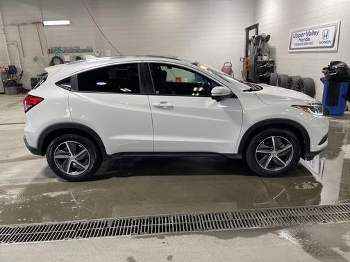 Platinum White Pearl 2022 Honda HR-V EX