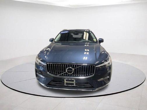 2022 Volvo XC60 B6 Inscription