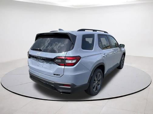Sonic Gray Pearl 2026 Honda Pilot Sport