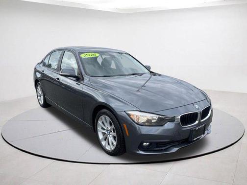 Mineral Gray Metallic 2016 BMW 320 i