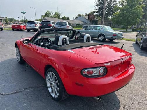 2008 Mazda MX-5 Miata Grand Touring 2dr Convertible (2L I4 6A)