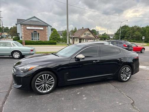 2019 Kia Stinger Base 4dr Sedan