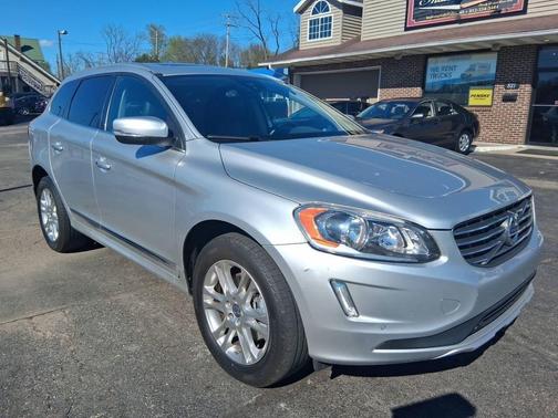 Bright Silver Metallic 2014 Volvo XC60 3.2 Platinum