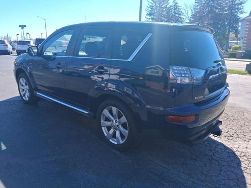 Cosmic Blue Metallic 2011 Mitsubishi Outlander GT