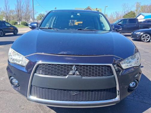 Cosmic Blue Metallic 2011 Mitsubishi Outlander GT