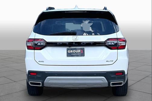 Platinum White Pearl 2023 Honda Pilot AWD Elite