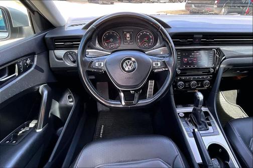 2020 Volkswagen Passat 2.0T R-Line