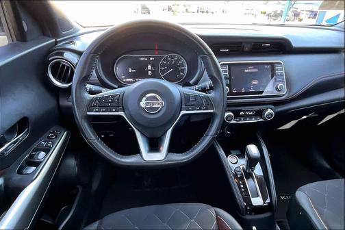 2019 Nissan Kicks SR