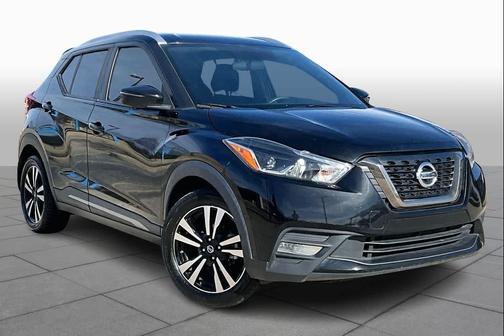 2019 Nissan Kicks SR