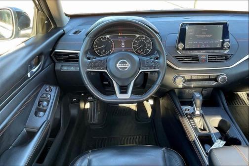 2022 Nissan Altima SR FWD