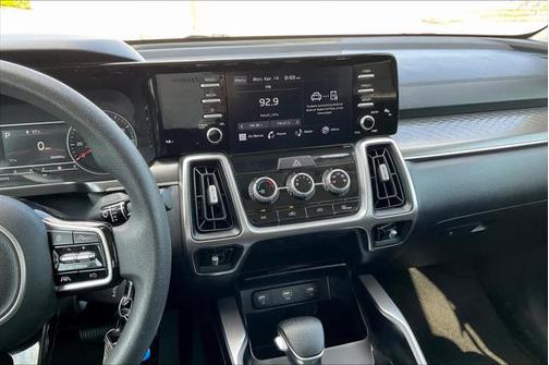 2022 Kia Sorento LX