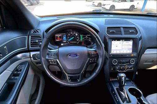 WHITE PLATINUM MET TRI-COAT 2018 Ford Explorer XLT