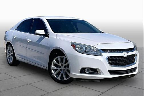 Iridescent Pearl Tricoat 2015 Chevrolet Malibu 2LT