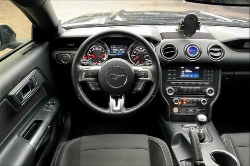 2017 Ford Mustang V6