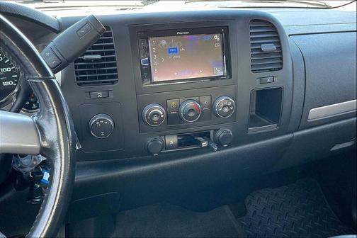 2009 Chevrolet Silverado 2500 LT Crew Cab