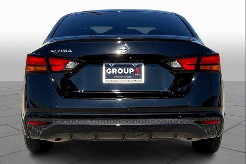 2022 Nissan Altima S FWD