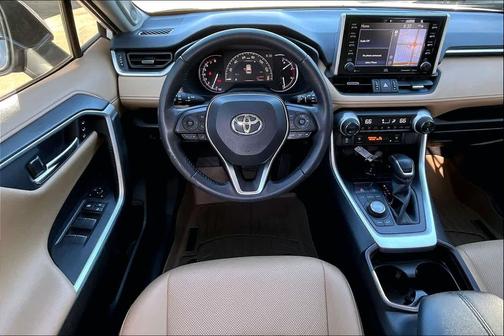 Blizzard Pearl 2019 Toyota RAV4 Limited