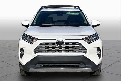 Blizzard Pearl 2019 Toyota RAV4 Limited