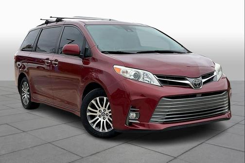 2020 Toyota Sienna XLE Premium