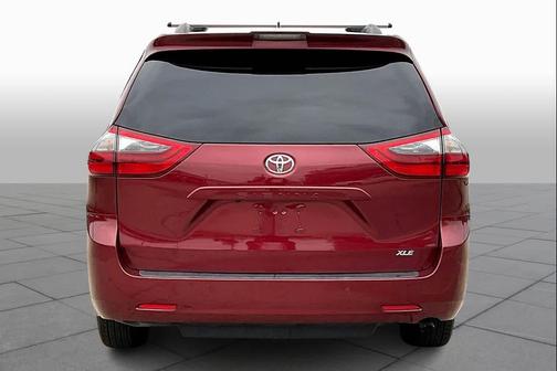 2020 Toyota Sienna XLE Premium