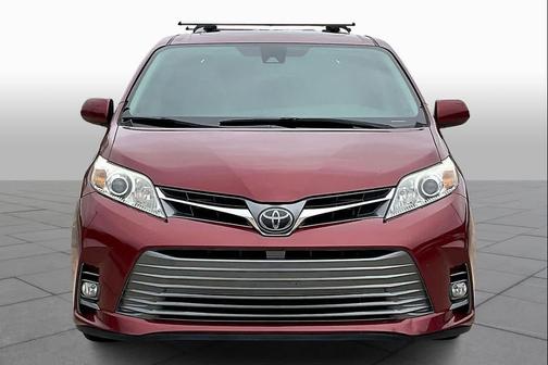 2020 Toyota Sienna XLE Premium