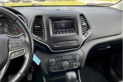 2020 Jeep Cherokee Latitude