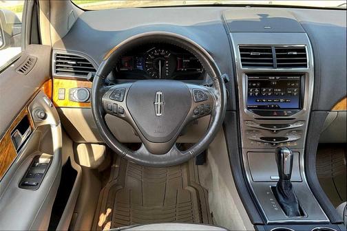 2013 Lincoln MKX Base