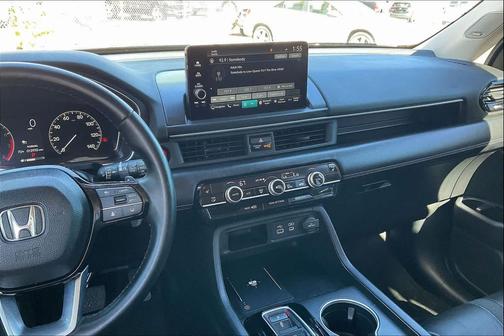 2023 Honda Pilot Touring 8-Passenger