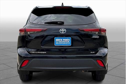 2024 Toyota Highlander Hybrid XLE