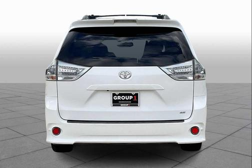 2018 Toyota Sienna SE