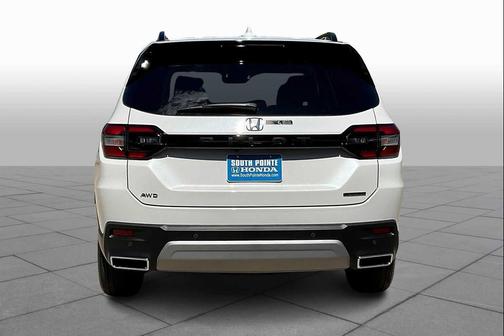 2025 Honda Pilot Touring 8-Passenger