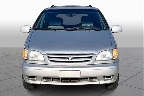 2003 Toyota Sienna LE