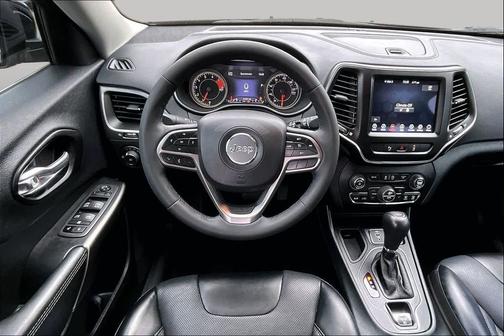 Diamond Black Crystal Pearlcoat 2022 Jeep Cherokee Latitude Lux