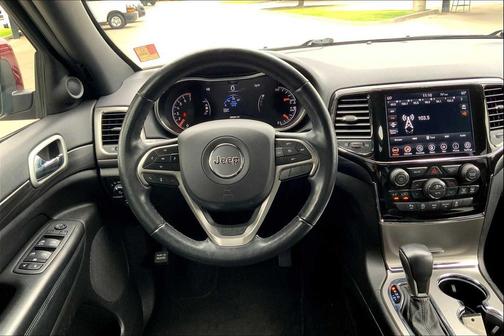 2022 Jeep Grand Cherokee Laredo