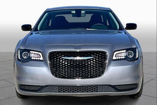 2018 Chrysler 300 Touring