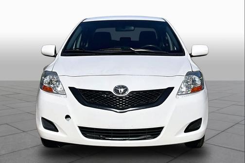 Polar White 2011 Toyota Yaris Base