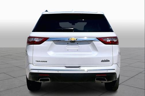 Iridescent Pearl Tricoat 2020 Chevrolet Traverse High Country