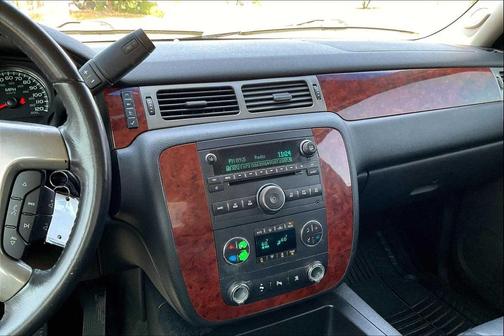 2011 Chevrolet Suburban 1500 LT