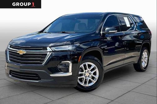 Mosaic Black Metallic 2023 Chevrolet Traverse LS
